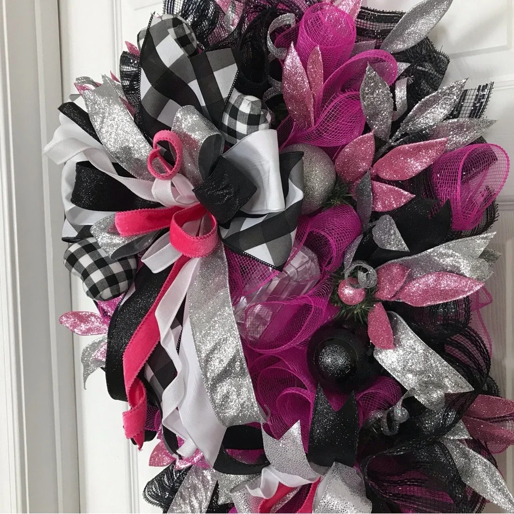 Festive Pink and Black Holiday Jeweled Wreath!